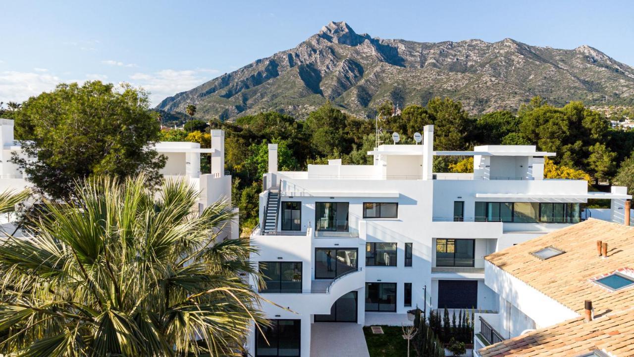 Appartamento Bajo Con Jardin En La Milla De Oro Marbella Esterno foto