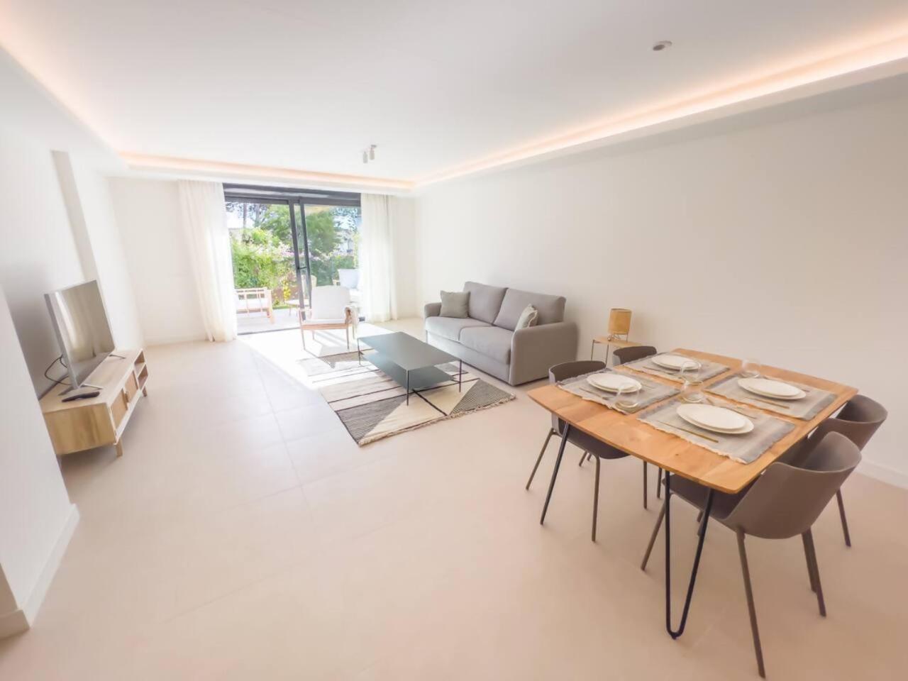 Appartamento Bajo Con Jardin En La Milla De Oro Marbella Esterno foto