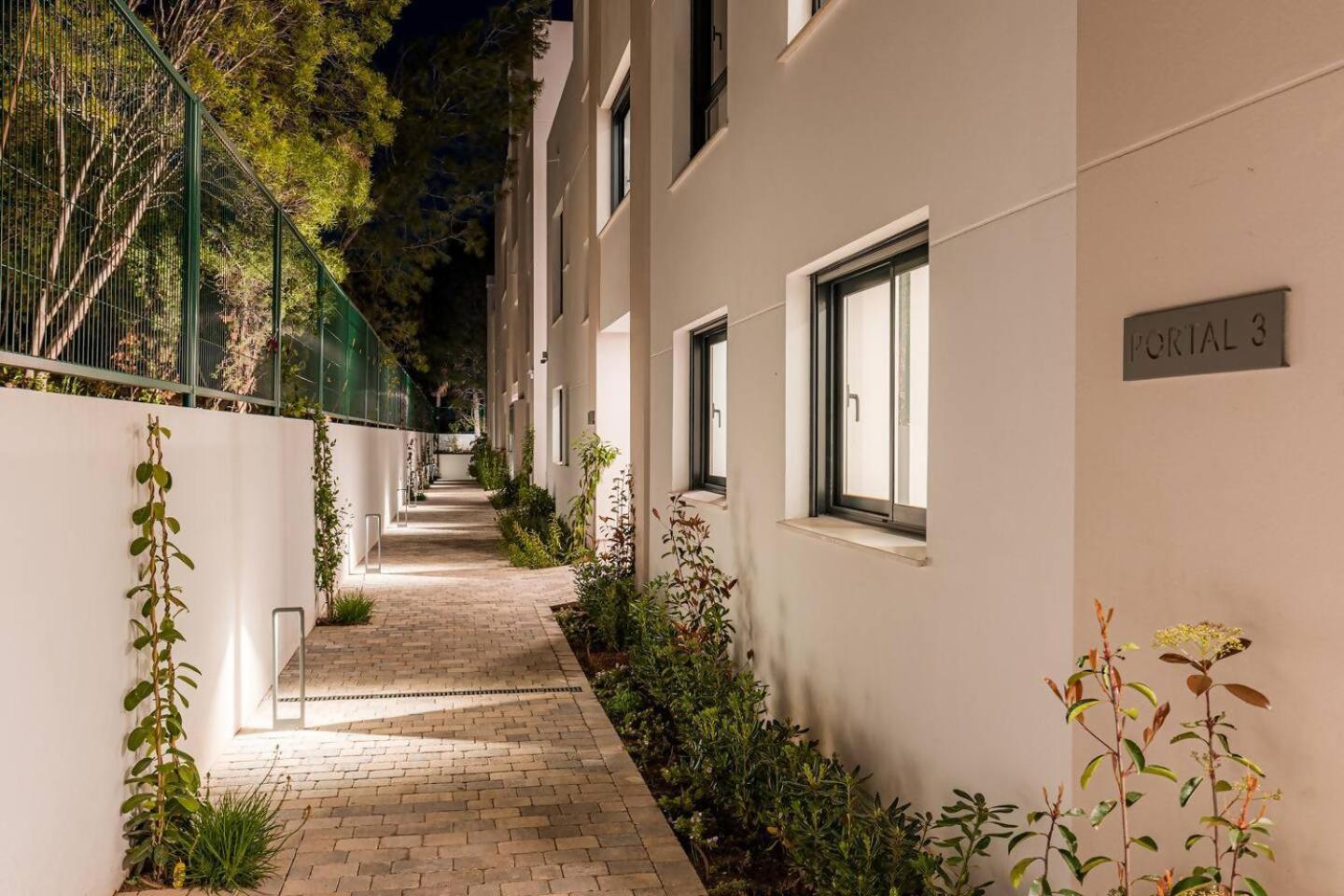 Appartamento Bajo Con Jardin En La Milla De Oro Marbella Esterno foto