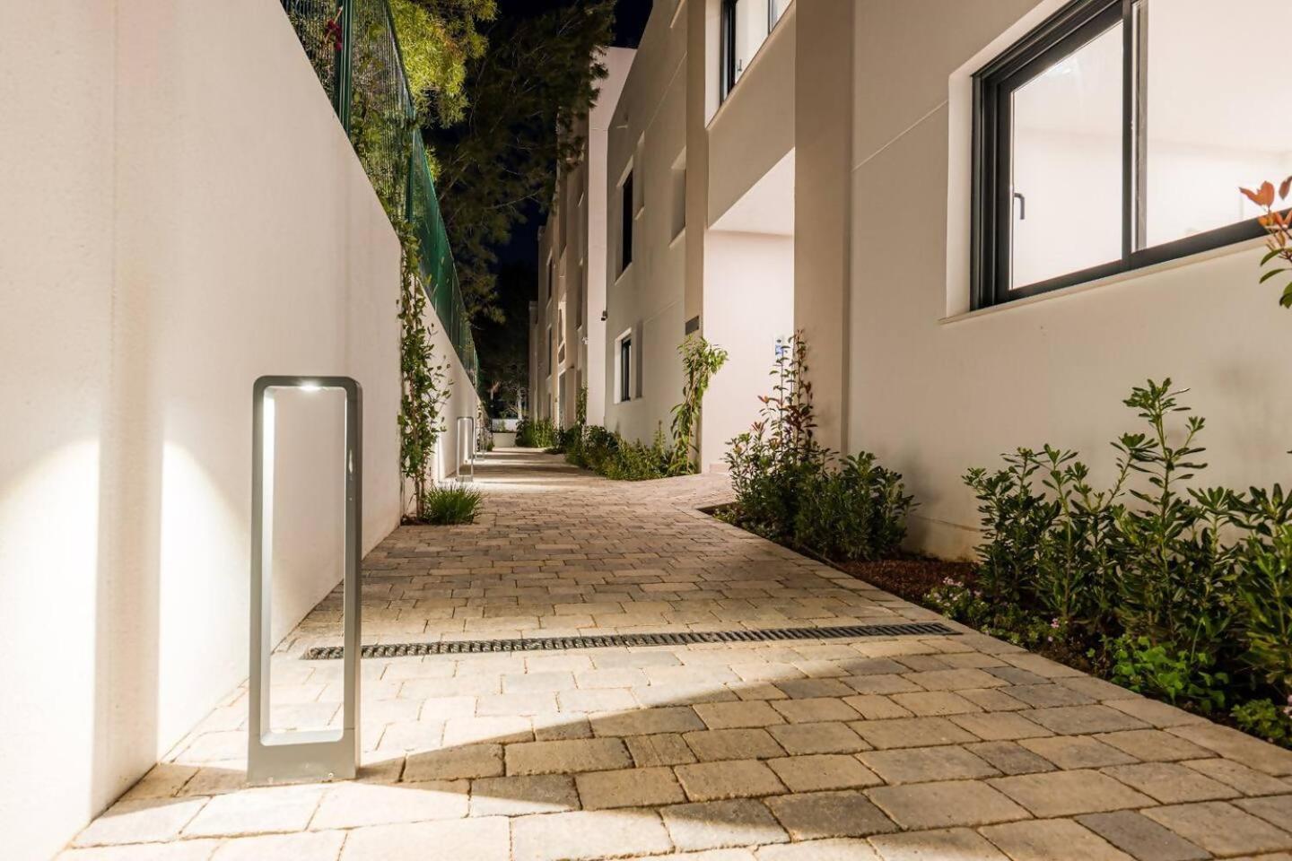 Appartamento Bajo Con Jardin En La Milla De Oro Marbella Esterno foto